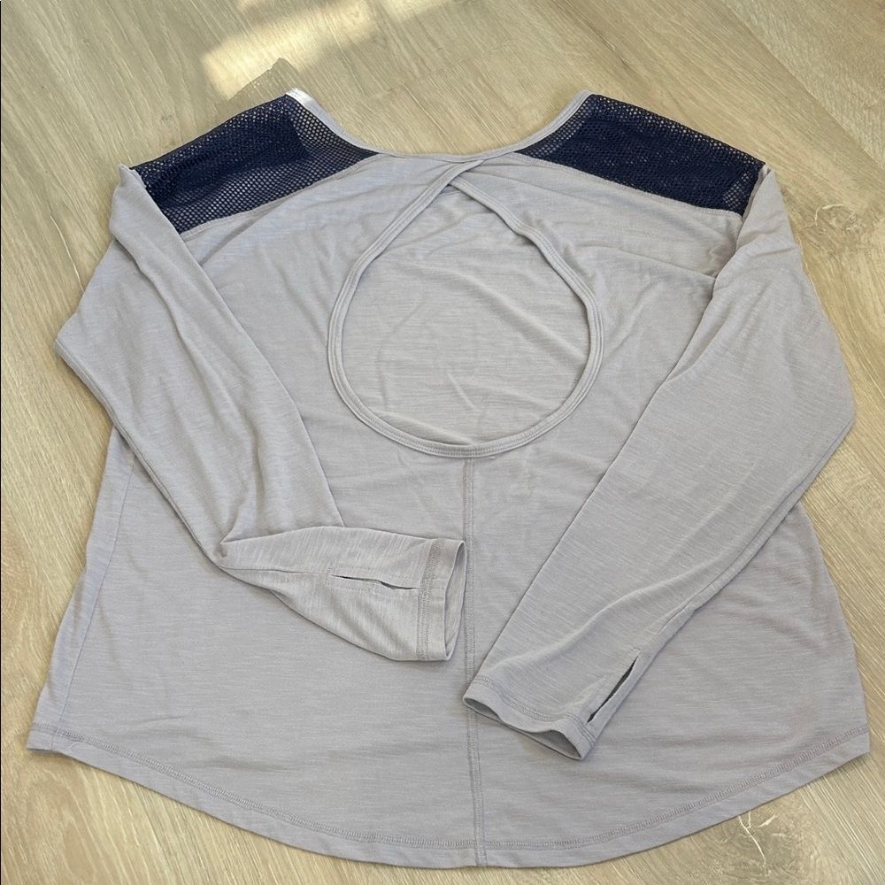 Adore Me Lavender and Dark Purple Long Sleeve Workout Top, Size Large